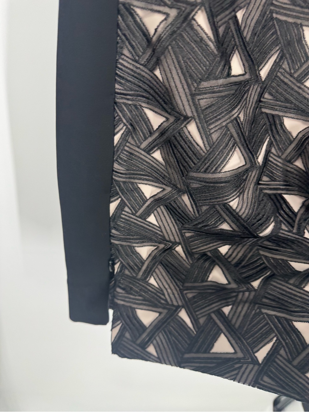 Diane von Furstenberg Black Nude Geometric Pattern Sheath Dress Size 4 - Picture 7 of 14